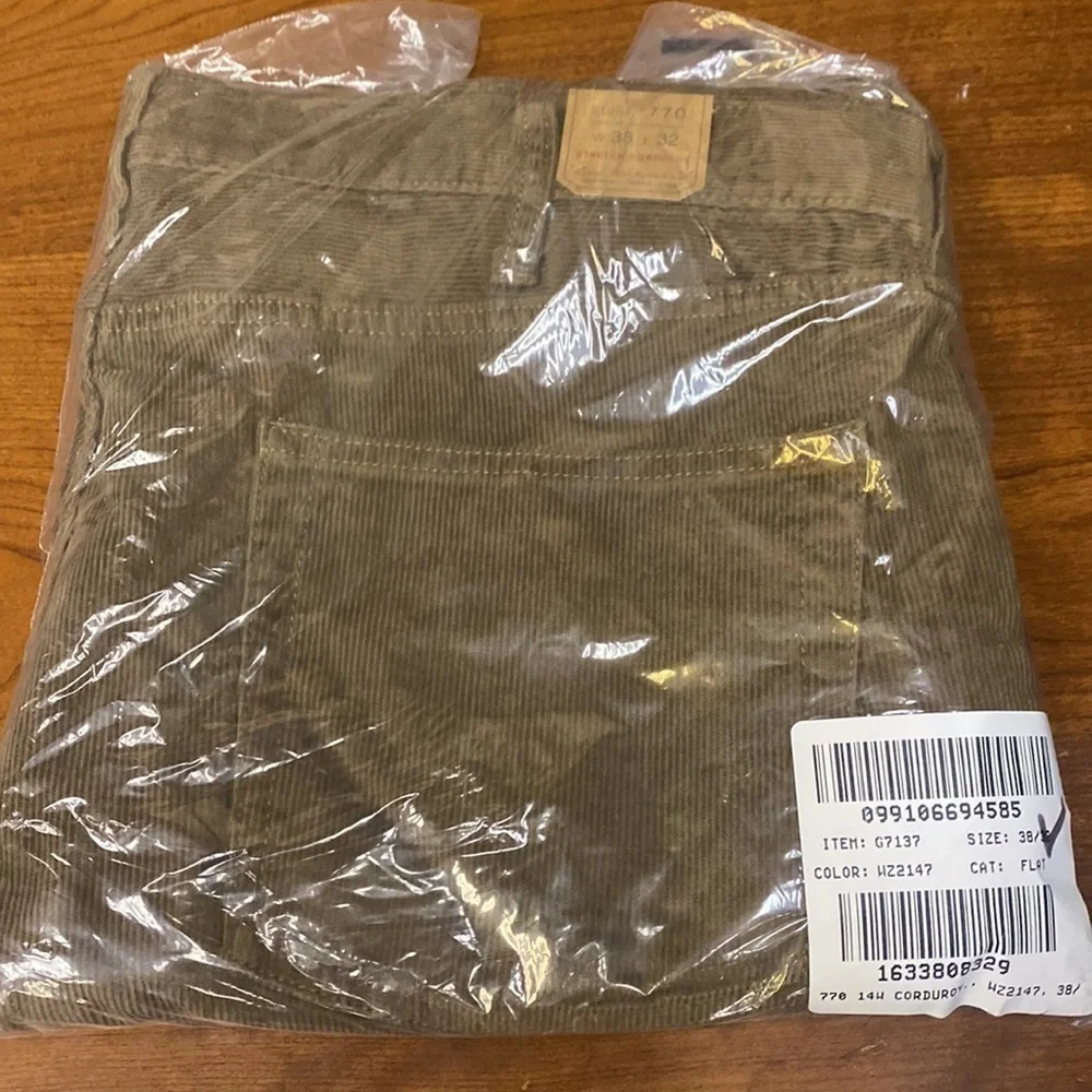 J Crew 770™ Straight-fit pant in corduroy G7137
